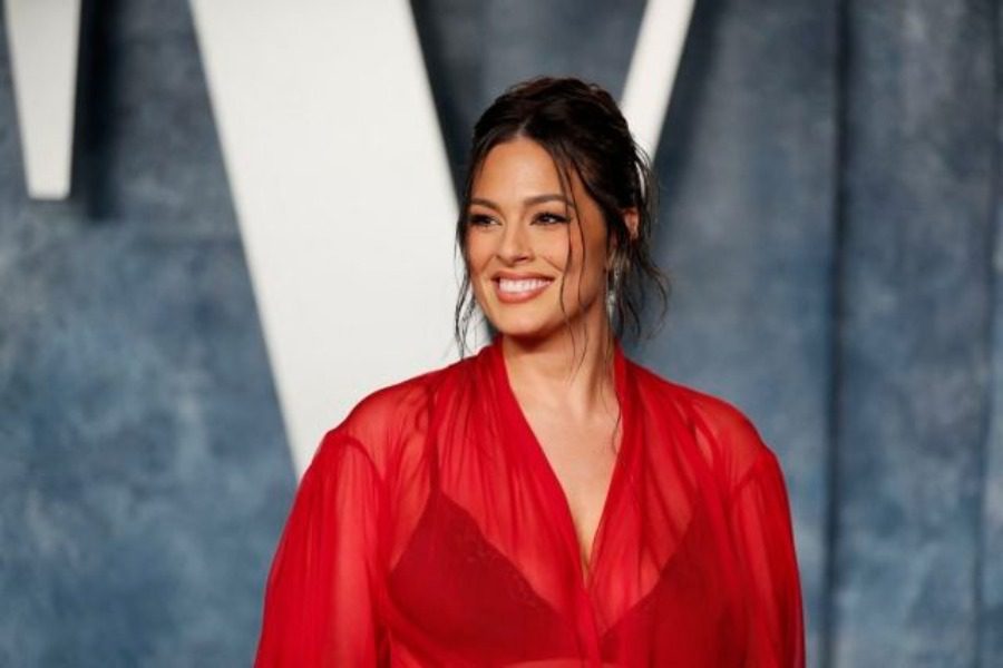 Ashley Graham: Η απάντηση στον ...αγενή Hugh Grant