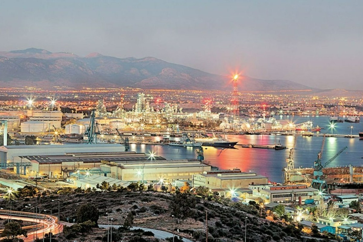 Ασπρόπυργος: Εντοπίστηκε αποθήκη με κλεμμένα αυτοκίνητα και μηχανές ‑ Βίντεο ντοκουμέντο