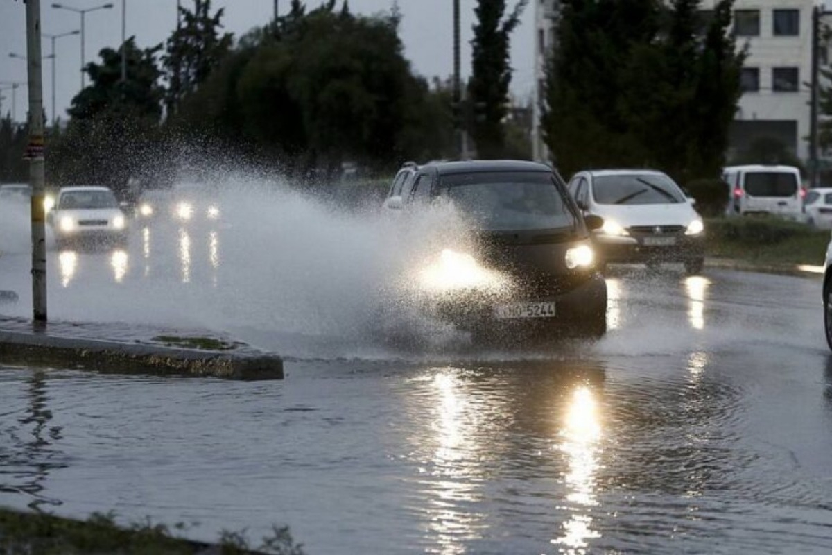 Καιρός: Φθινόπωρο πάλι από σήμερα ‑ Ποια μέρα θα είναι η πιο δύσκολη