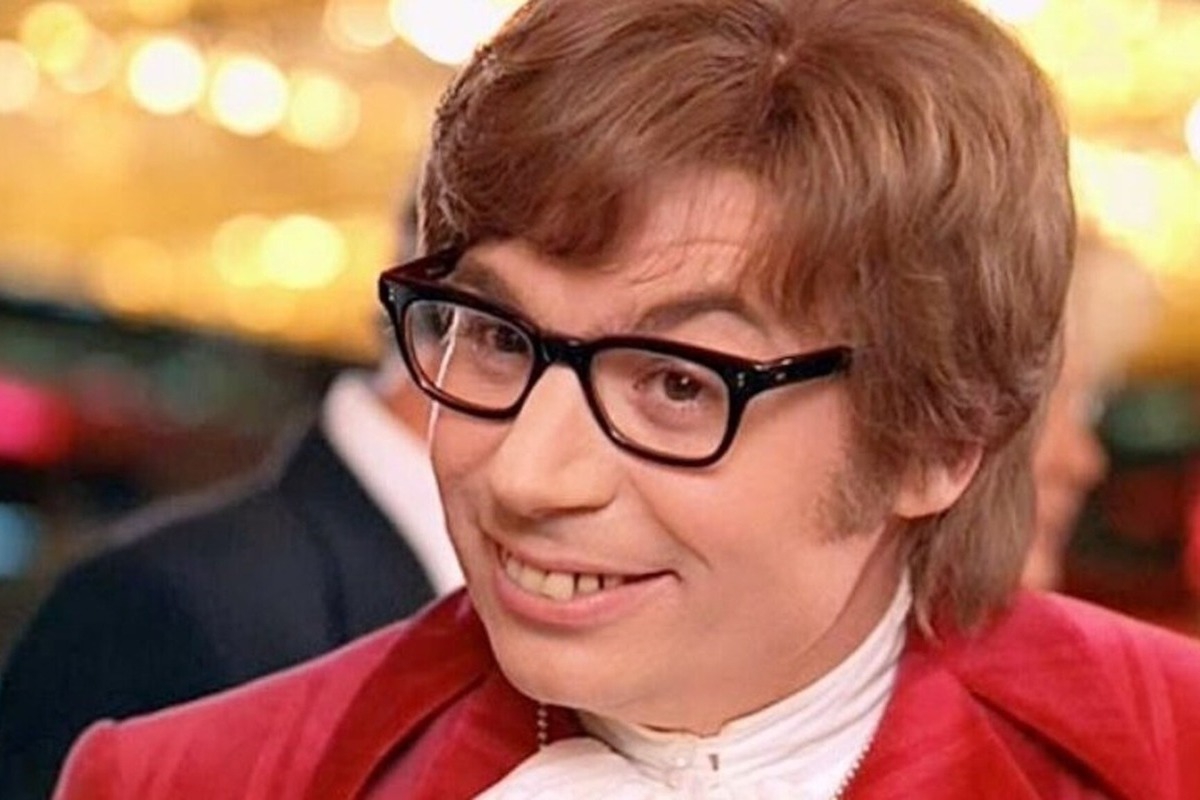 Αγνώριστος ο «Austin Powers», Μάικ Μάιερς, σε σπάνια δημόσια εμφάνιση