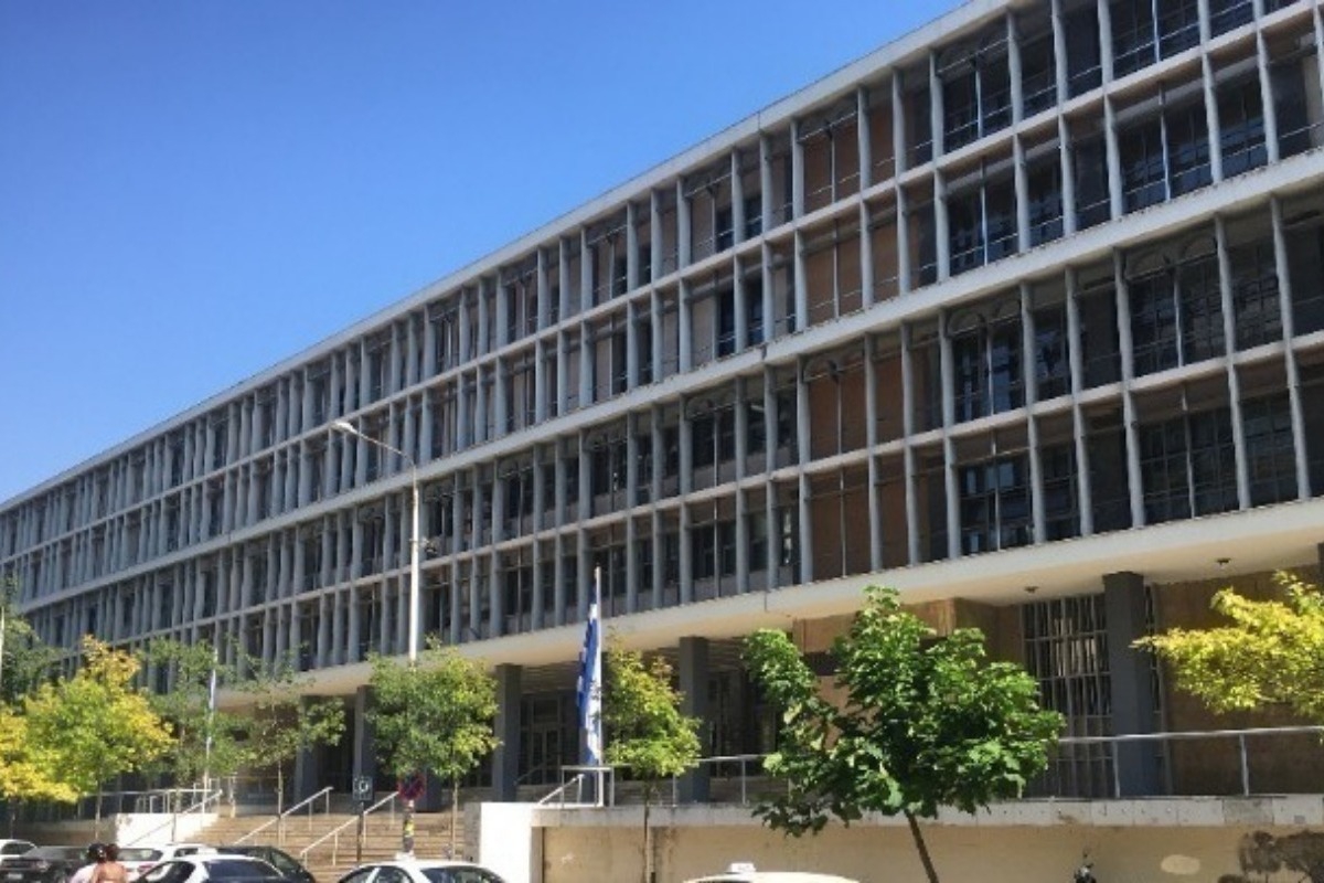 Φρίκη για κοπέλα στη Θεσσαλονίκη: Της «έβαλε χέρι» και άρχισε να αυνανίζεται μπροστά της