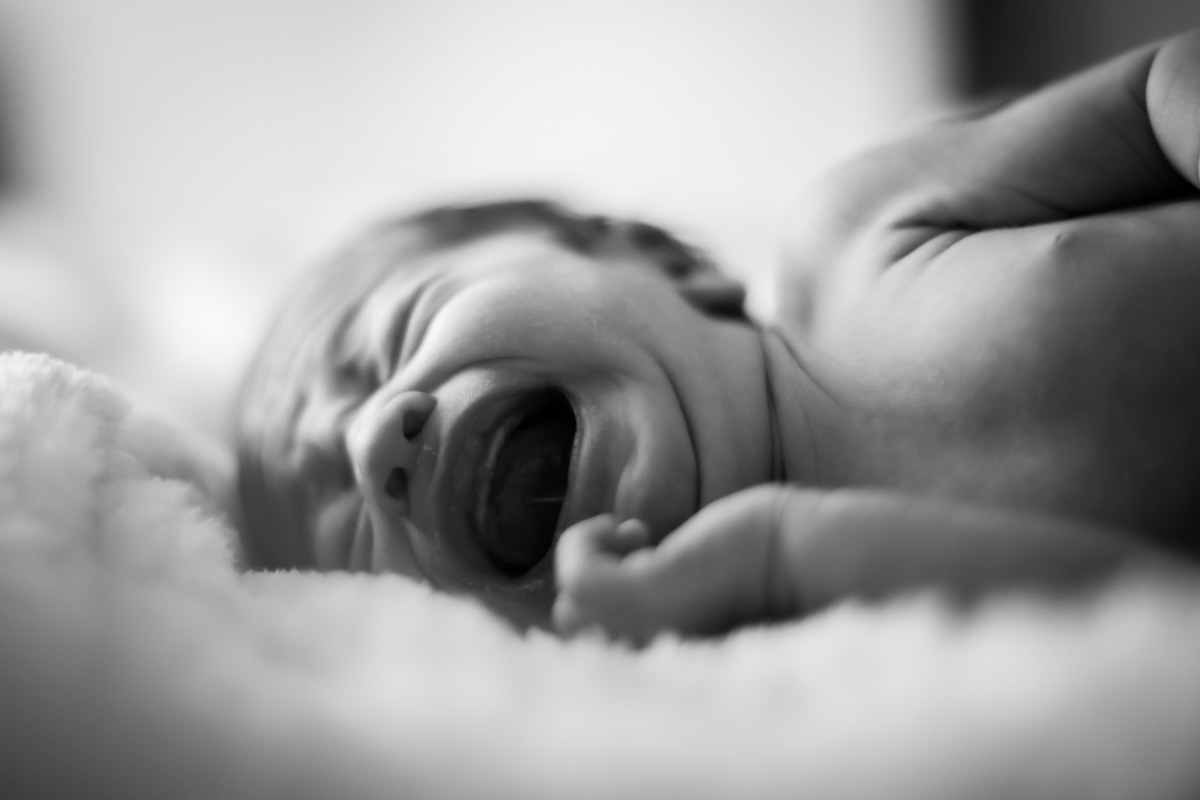Γιατί τα νεογέννητα πολλές φορές κλαίνε χωρίς να βγαίνουν δάκρυα;