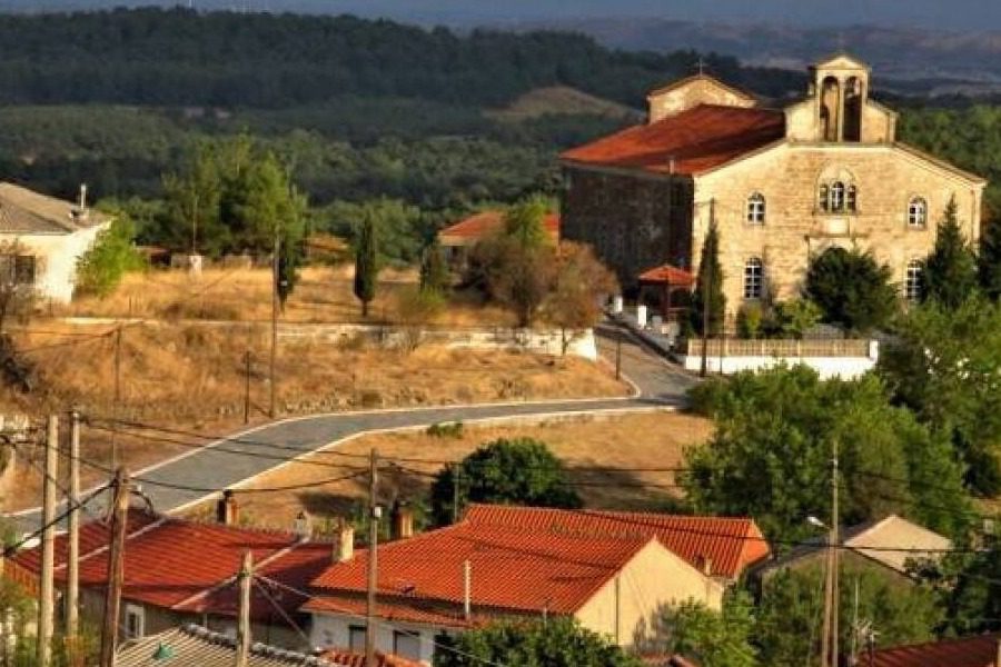 Έβρος: Μαχαιρωμένη σε γκρεμό βρέθηκε 28χρονη «βασίλισσα» του Καρναβαλιού