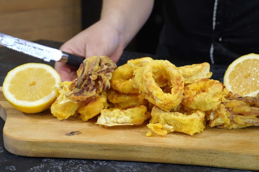 Tραγανά καλαμαράκια χωρίς να τηγανίσετε