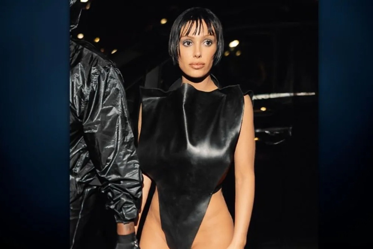 Μπιάνκα Σενσόρι: Σόκαρε τους πάντες με την εμφάνισή της στο Μιλάνο