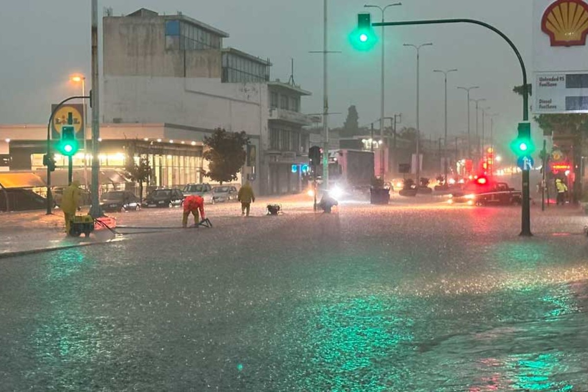 Daniel: Απαγόρευση κυκλοφορίας στο Βόλο ‑ Μήνυμα από το 112