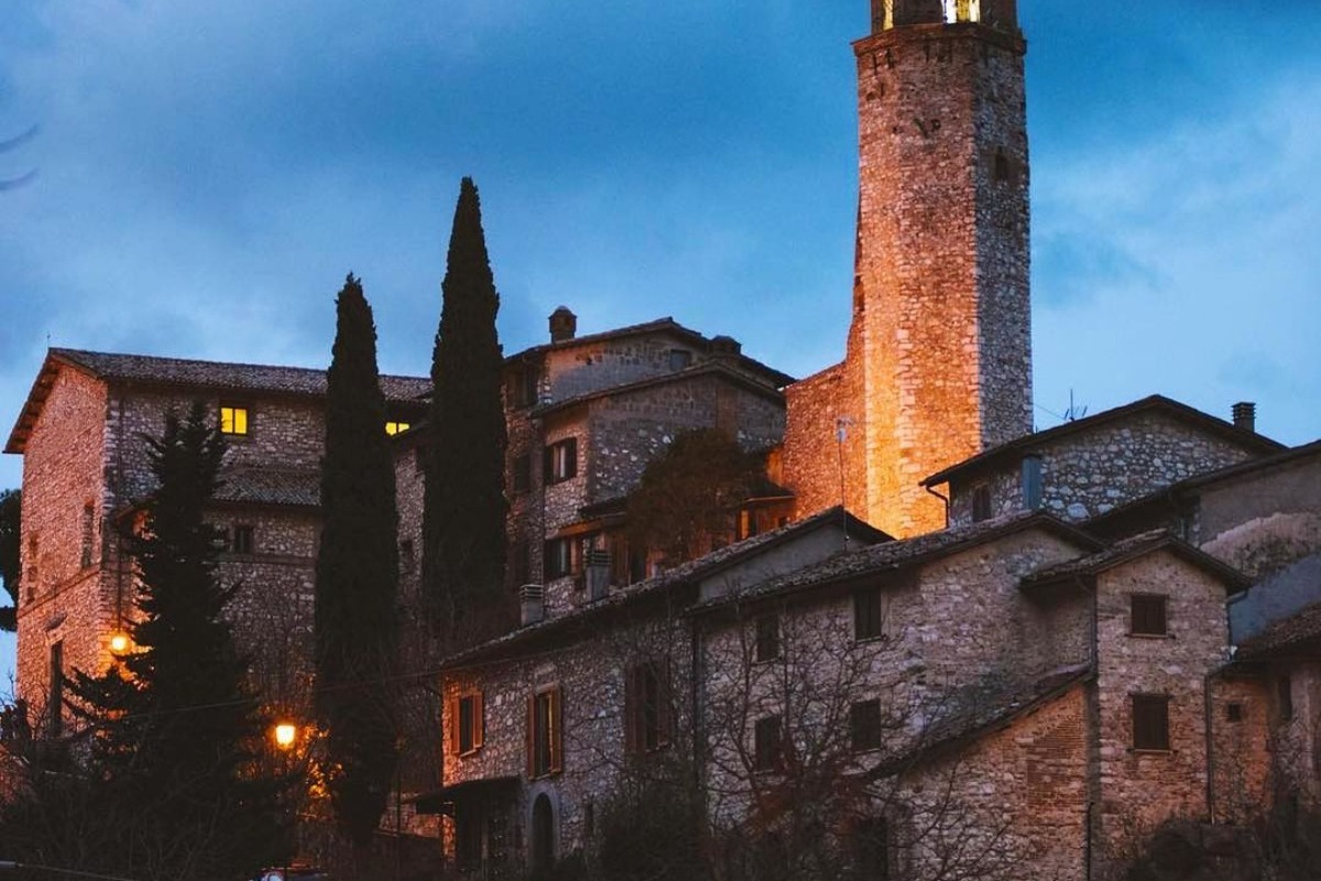 Το χωριό που «γιορτάζει» Χριστούγεννα όλο τον χρόνο