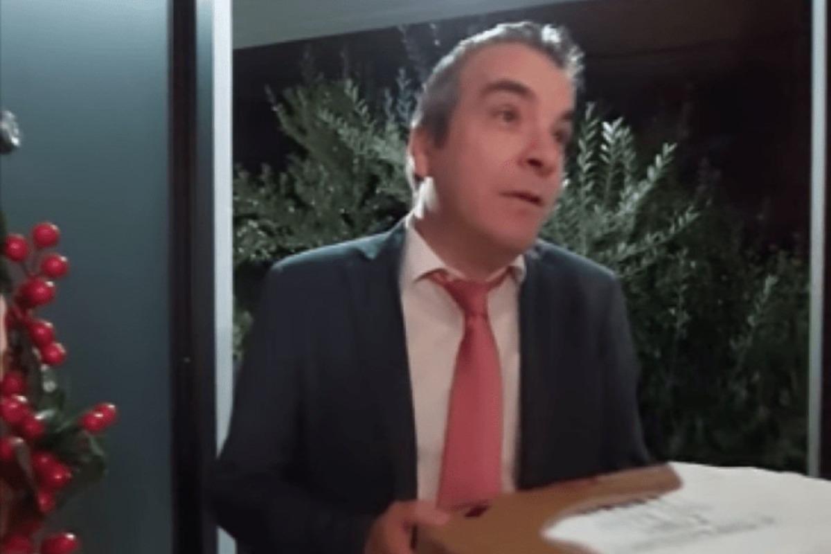 «Viral» έγινε βίντεο με δικηγόρο – ντελιβερά!