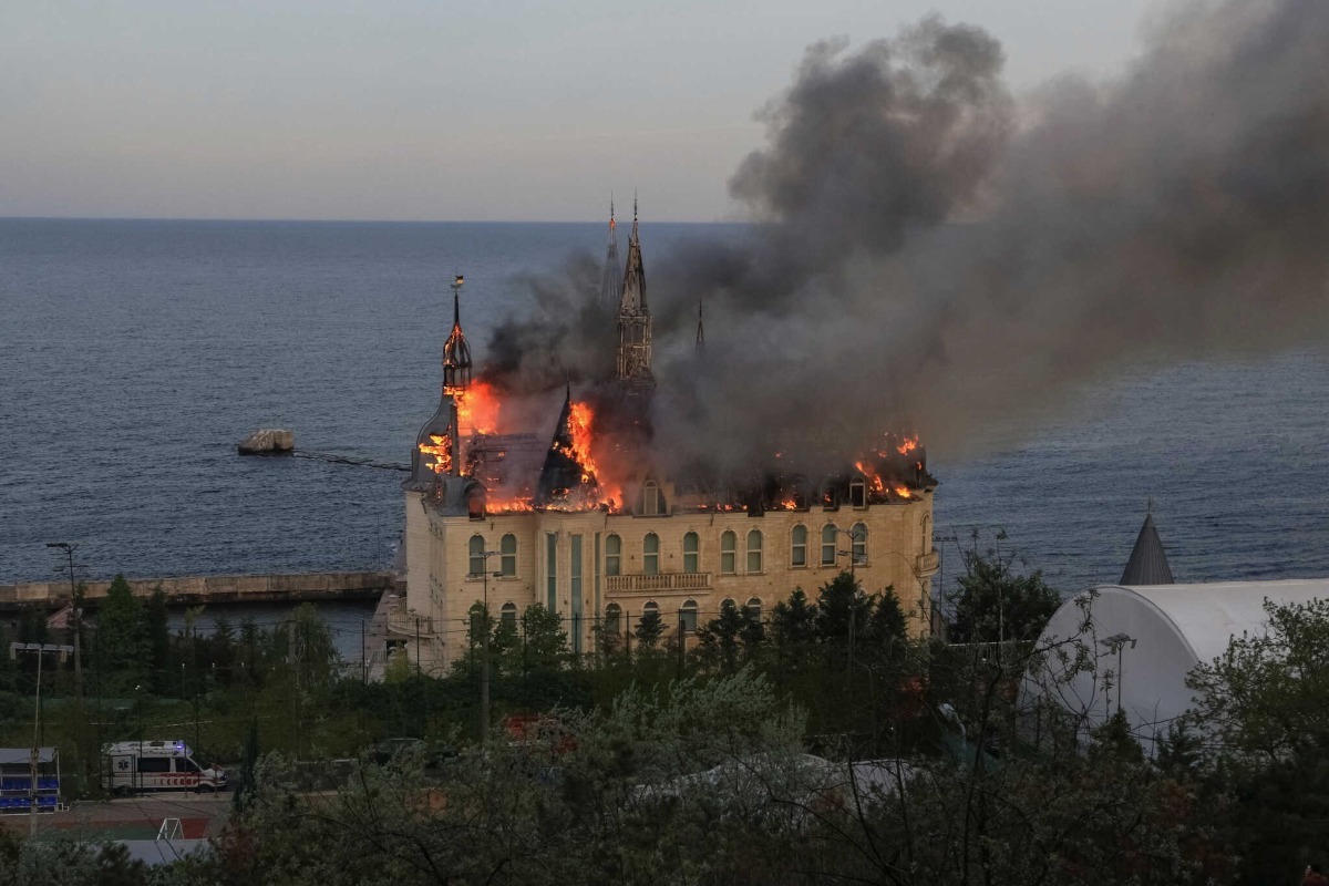 Τεράστιες ζημιές στο «κάστρο του Χάρι Πότερ» στην Οδησσό μετά από ρωσική επiθεση με πυραύλους