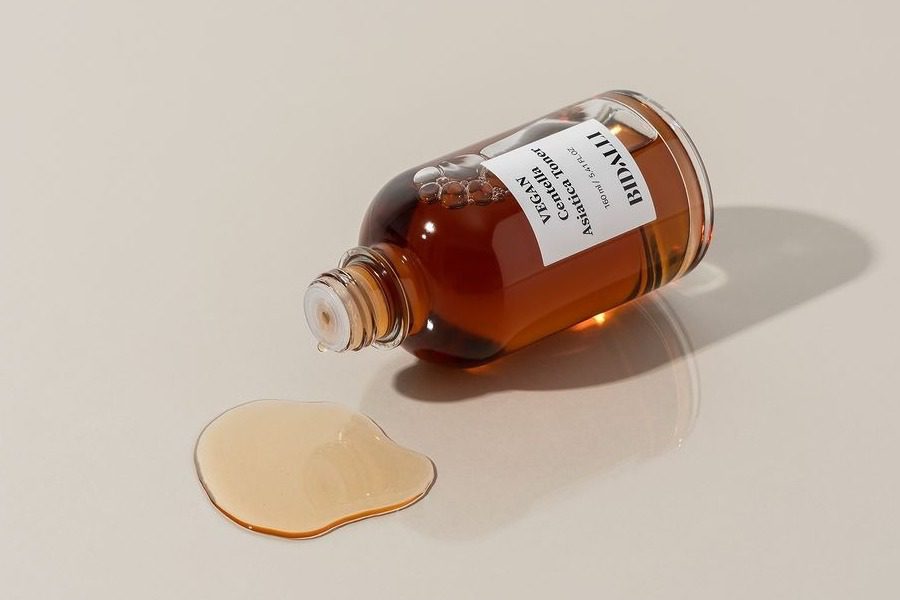 Όλοι μιλούν τώρα για αυτό το skincare συστατικό