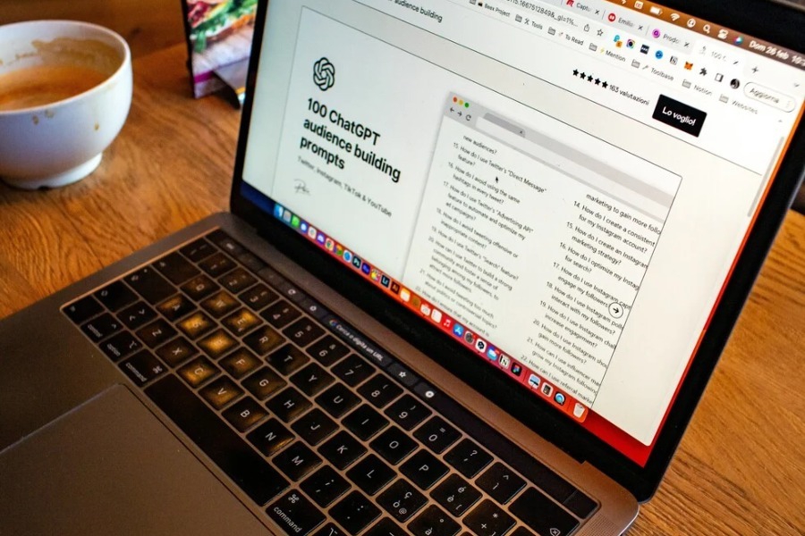 Η απάντηση Έλληνα καθηγητή σε φοιτητές που χρησιμοποιούν το ChatGPT που έγινε viral