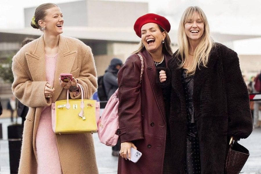 Streetstyle: Τα κορίτσια στην Εβδομάδα Μόδας της Κοπεγχάγης μας δείχνουν τις τάσεις τώρα