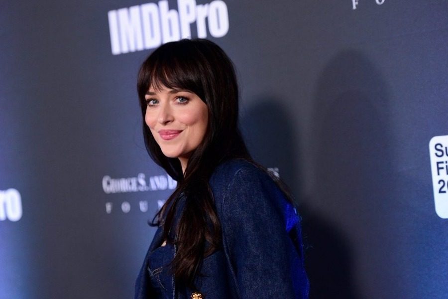 Το σχόλιο της Dakota Johnson που δίχασε το Twitter