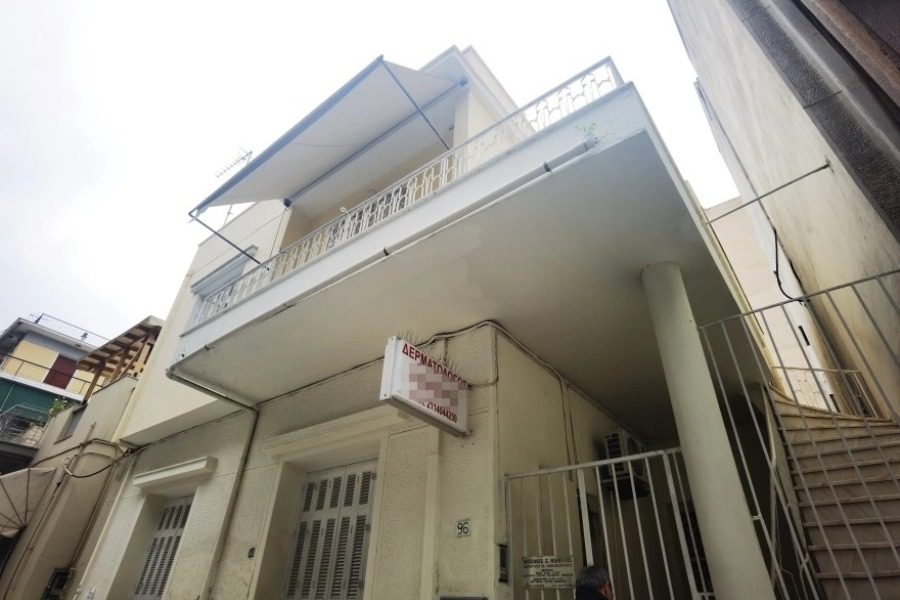 Βιασμόs 12χρονης: Αφροδισιολόγος στο «Συγγρός» ο 65χρονος που συνελήφθη