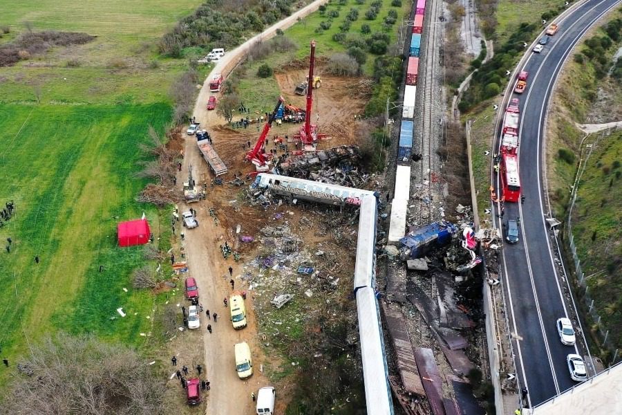 Τέμπη: «Συγγνώμη που έζησα» – Συγκλονίζει διασωθείσα του μοιραίου τρένου