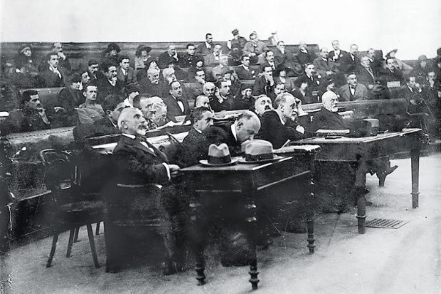 Σαν σήμερα: Εκτελούνται στο Γουδί οι υπαίτιοι της Μικρασιατικής Καταστροφής