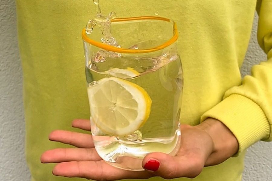 Το αναπάντεχο όφελος του νερού που δεν περίμενες για την ομορφιά σου