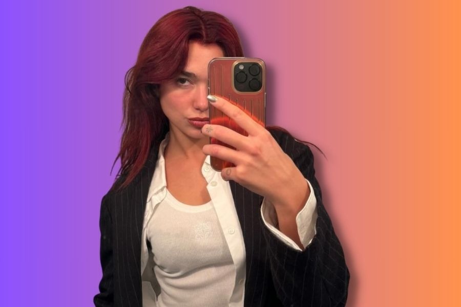 Η Dua Lipa μας δείχνει πώς να φορέσουμε ένα φαρδύ τζιν