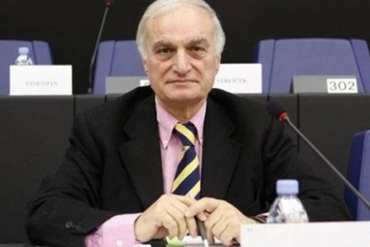 Μανώλης Μαυρομμάτης: Κρίσιμη η κατάσταση του δημοσιογράφου και της συζύγου του ‑ Τα τελευταία νέα