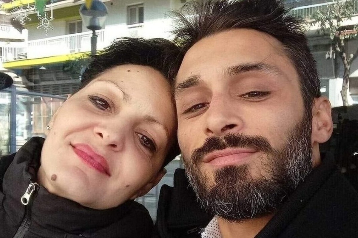 Το γράμμα που φέρεται να έδωσε η Γεωργία στον 39χρονο όταν έμαθε ότι είναι έγκυος