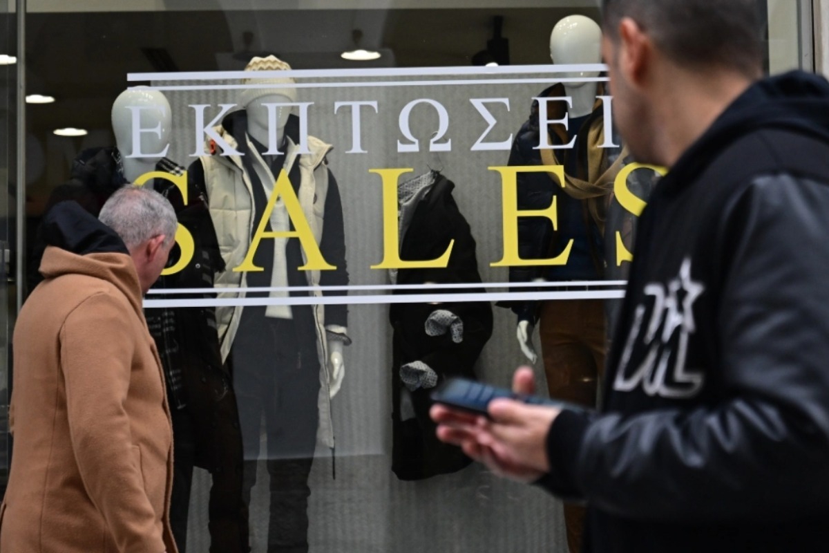 Ανοιχτά σήμερα τα καταστήματα, το ωράριο λειτουργίας ‑ Τι ισχύει με τα σούπερ μάρκετ