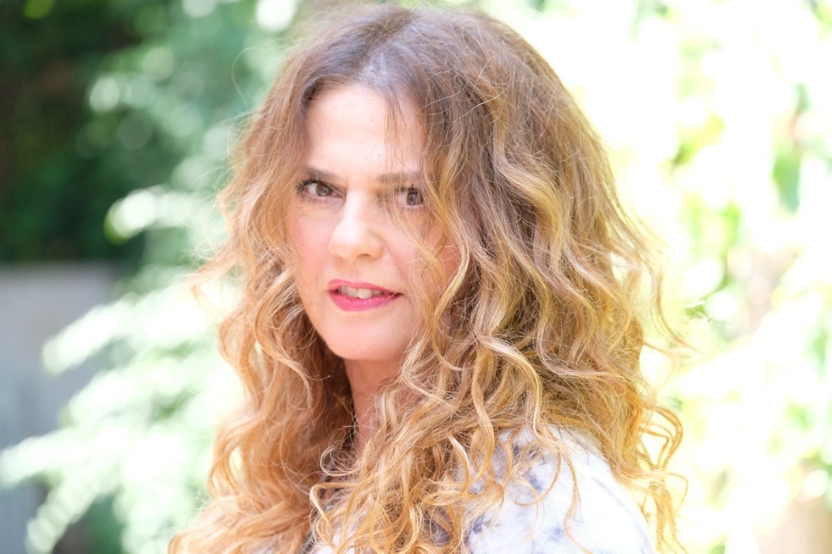 Ελένη Τσαλιγοπούλου: «Είμαι 100% υπέρ της υιοθεσίας παιδιών από ομόφυλα ζευγάρια»