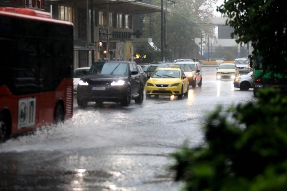 Έκτακτο Δελτίο Επιδείνωσης Καιρού: Ισχυρές βροχές και καταιγίδες από Δευτέρα