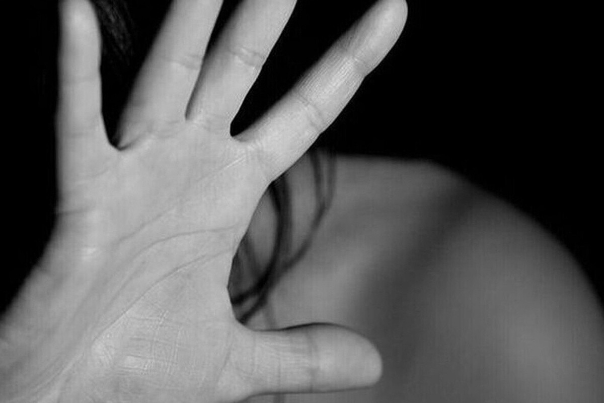Γυναίκα κατήγγειλε για βιασμό τον σύζυγό της: «Φοβάμαι ότι θα με σκοτώσει»