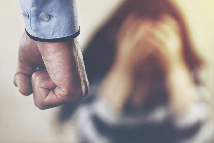 Ξεκίνησε η λειτουργία της εφαρμογής Punic Button, κατά της ενδοοικογενειακής βίας, σε Αθήνα και Θεσσαλονίκη