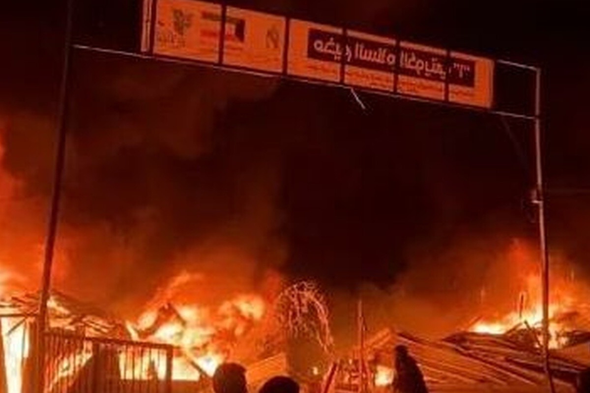 Κόλαση στη Ράφα: 40 νεκροί απά ισραηλινά πυρά σε κέντρο προσφύγων ‑ «Ανθρωποι κάηκαν ζωντανοί»