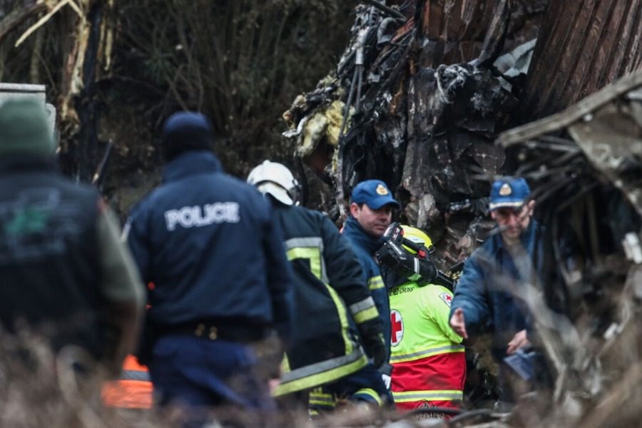Ανέσυραν και άλλες σορούς από τα συντρίμμια