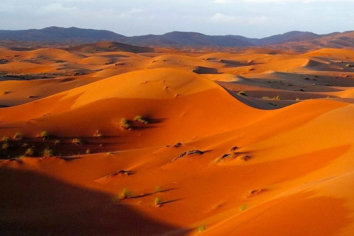 Αποκάλυψη στο Μαρόκο: Επιστήμονες εξήγησαν τα μυστήρια του γιγάντιου κινούμενου αστρικού αμμόλοφου