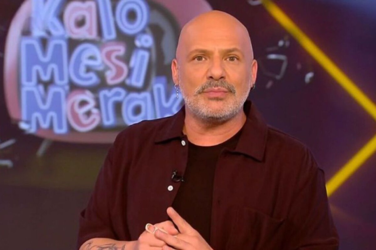 Νίκος Μουτσινάς: Έχει κηρυχθεί τριήμερο εθνικό πένθος, γιατί είμαι εγώ εδώ;