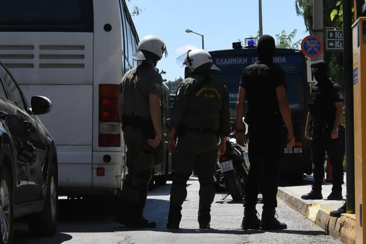 Στον Εισαγγελέα οι 94 Κροάτες χούλιγκανς ‑ «Φασίστες, δολοφόνοι, φάγατε το παιδί»