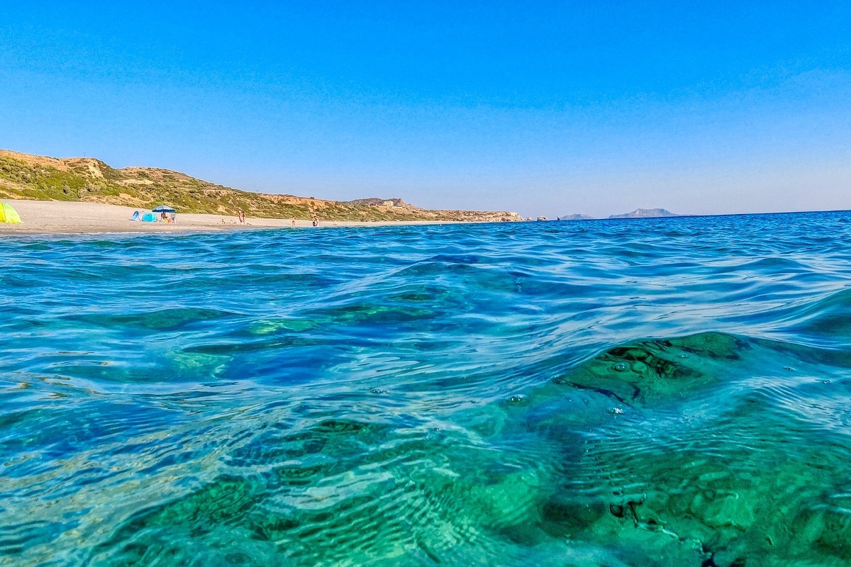 8 Μονοήμερες κοντά στην Αθήνα για να κάνεις το πρώτο σου μπάνιο στη θάλασσα