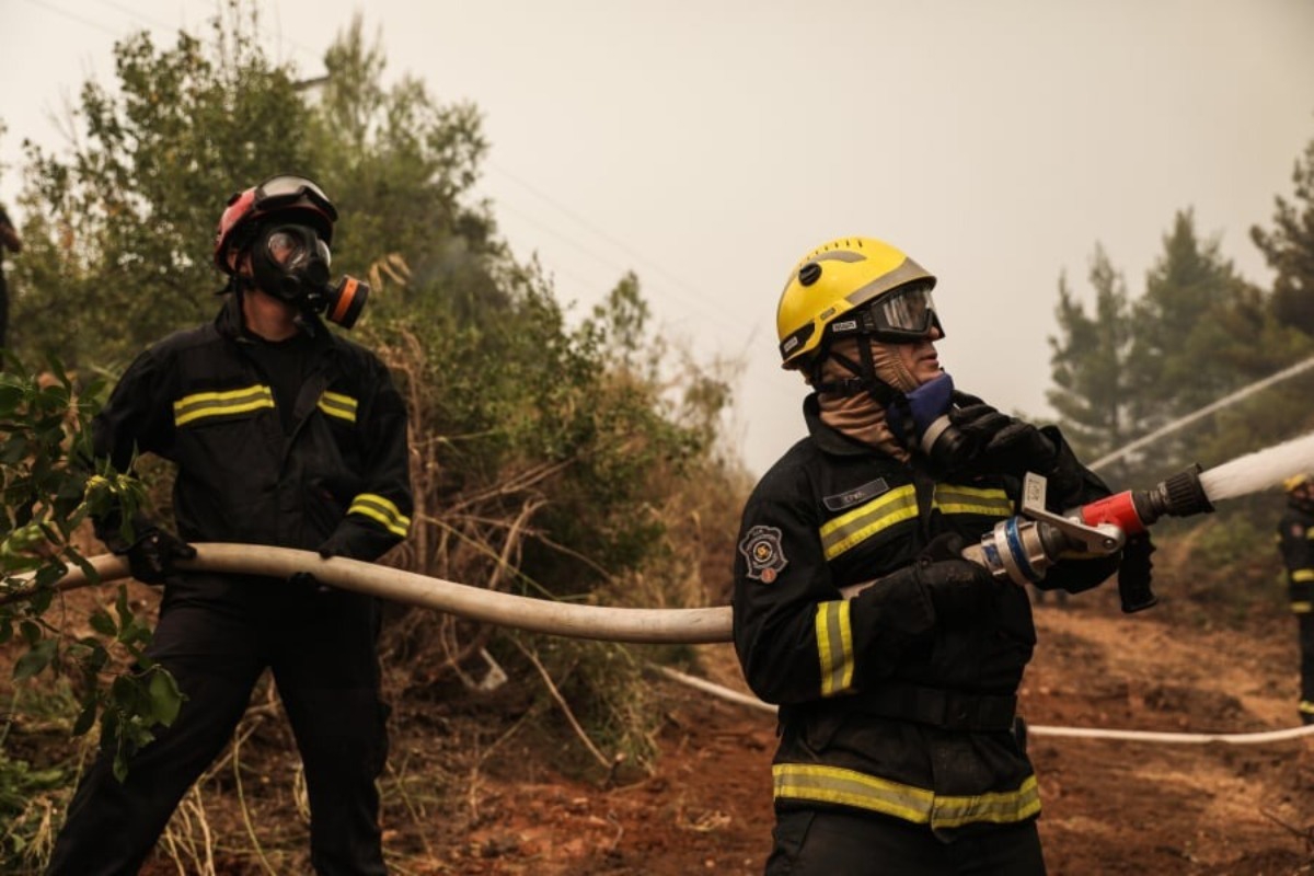Φωτιά στη Σταμάτα: Καλύτερη η εικόνα από το πύρινο μέτωπο ‑ Προσαγωγή υπόπτου για εμπρησμό