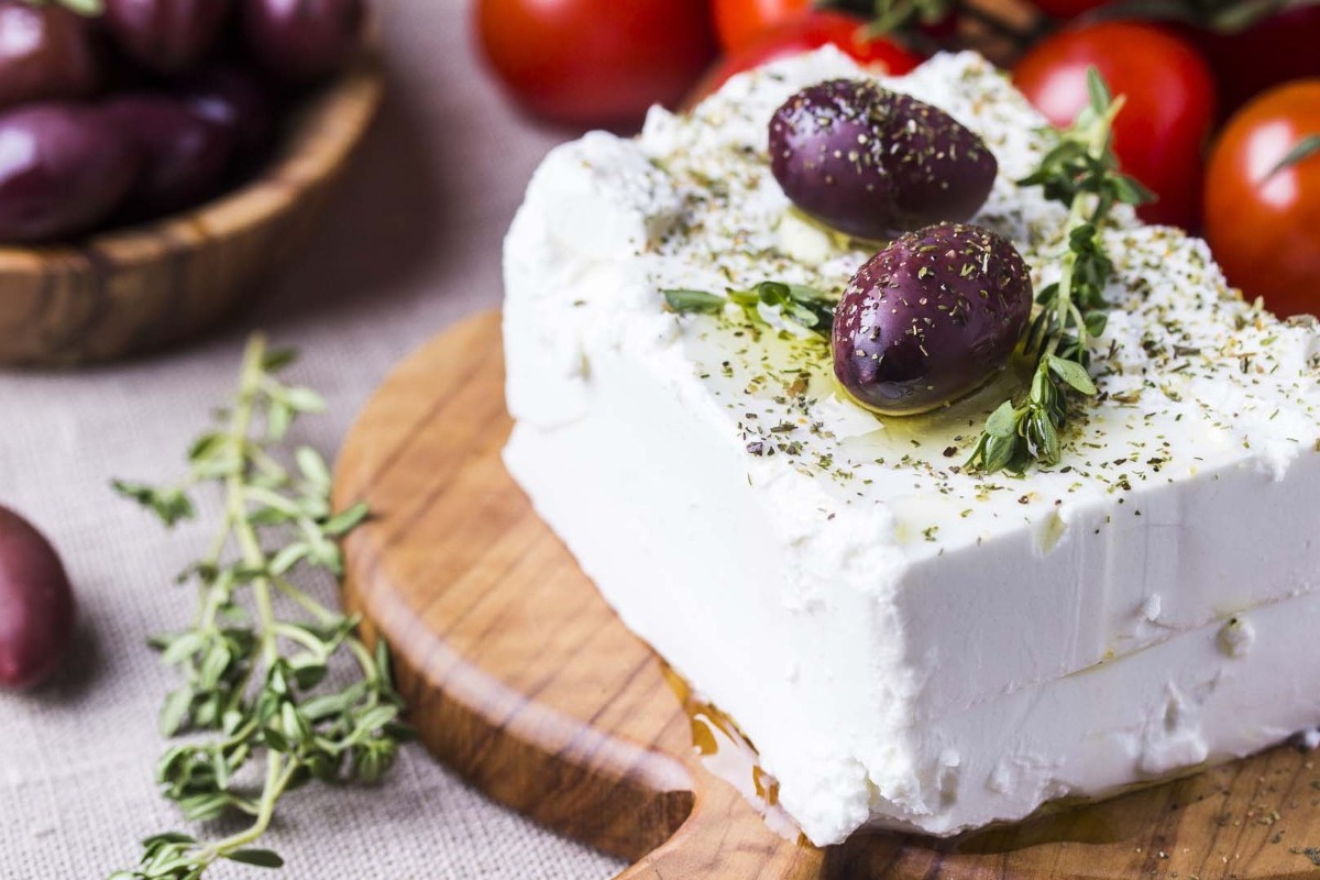 Έκλεβε τενεκέδες φέτας από το τυροκομείο που δούλευε στη Θεσσαλονίκη