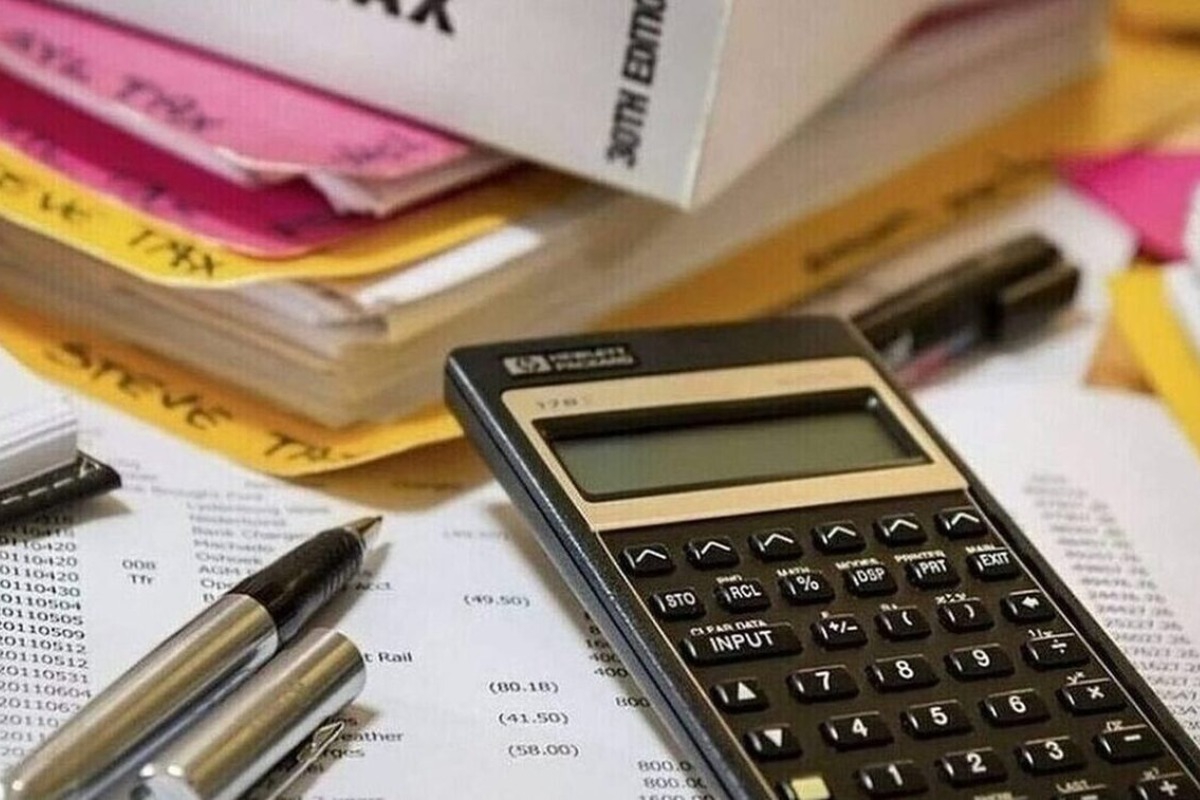 Ελεύθεροι επαγγελματίες: Ποιοι θα πληρώσουν περισσότερα ‑ Ποιοι θα χάσουν επιδόματα