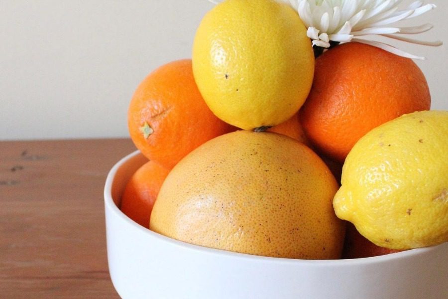 Το θαυματουργό φρούτο που σε σώζει από την ακμή