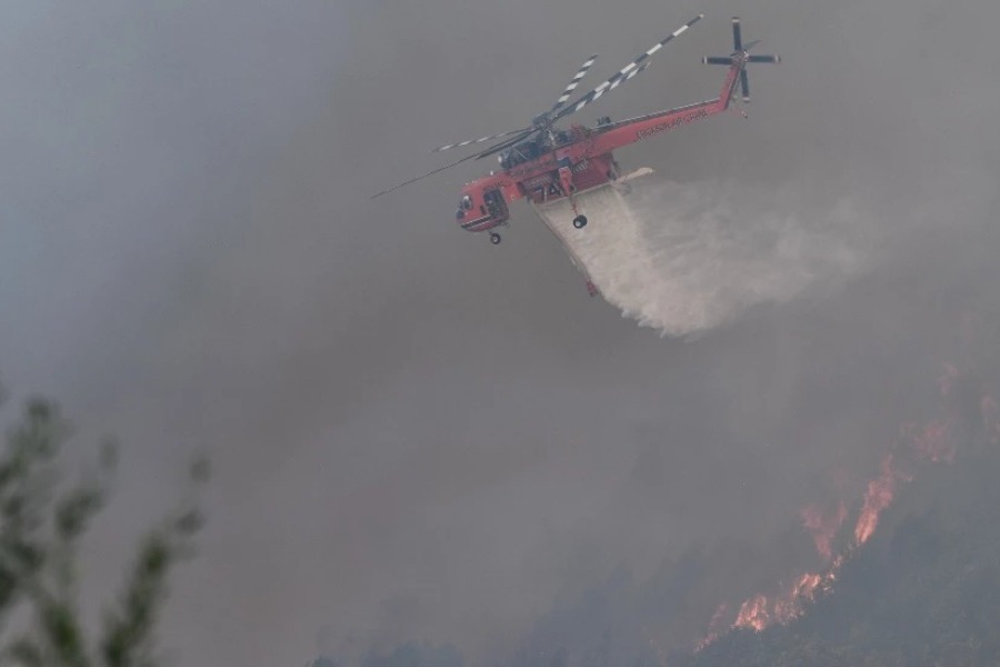 Νέο μήνυμα του 112 για τη φωτιά στο Λουτράκι
