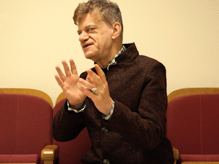 Τάκης Παπαματθαίου: Πώς το λένε ένα παιδάκι που δεν ξέρει τι του γίνεται, Πετρετζίκης;