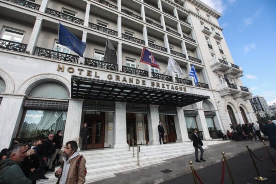 Κηδεία τέως βασιλιά: Η αποστολή που άλλαξε ξενοδοχείο γιατί «βρήκε ακριβή τη Μεγάλη Βρεταννία»