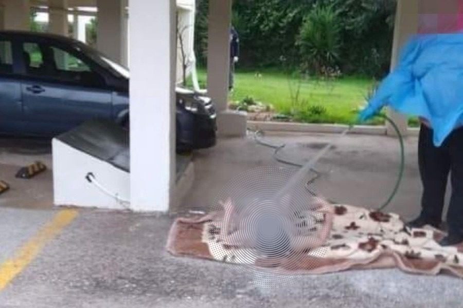 Εικόνες ντροπής στον Ωρωπό ‑ Νοσηλευτές έπλεναν γuμνή γυναίκα με λάστιχο σε πυλωτή