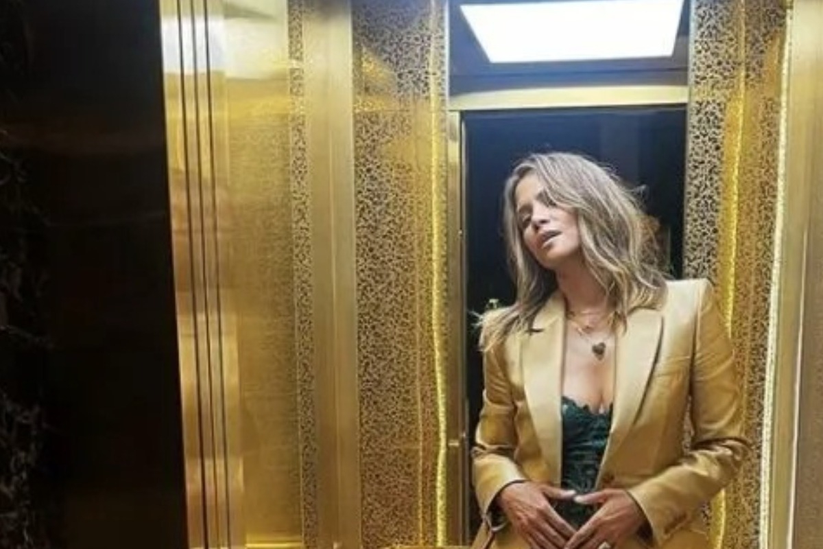 Η Halle Berry ποζάρει χωρίς παντελόνι