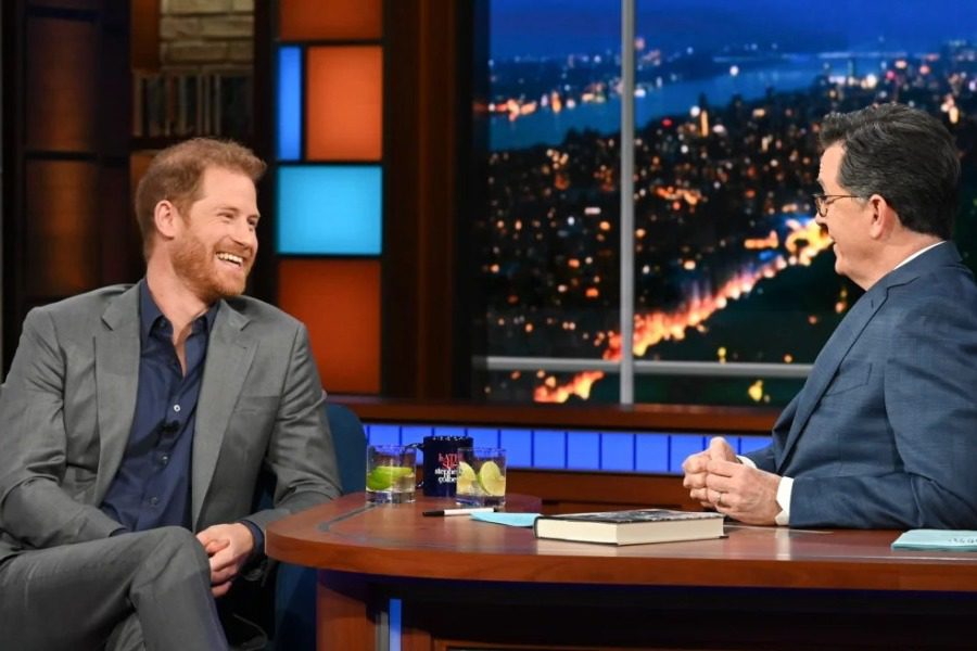 Ο πρίγκιπας Χάρι στο «Late Show» ‑ Ήπιε τεκίλα και αποκάλυψε το παρατσούκλι του μορίου του!