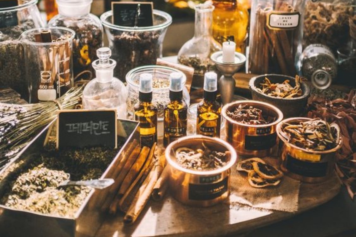 5 βότανα που θα γίνουν σύμμαχοι για το δέρμα σου