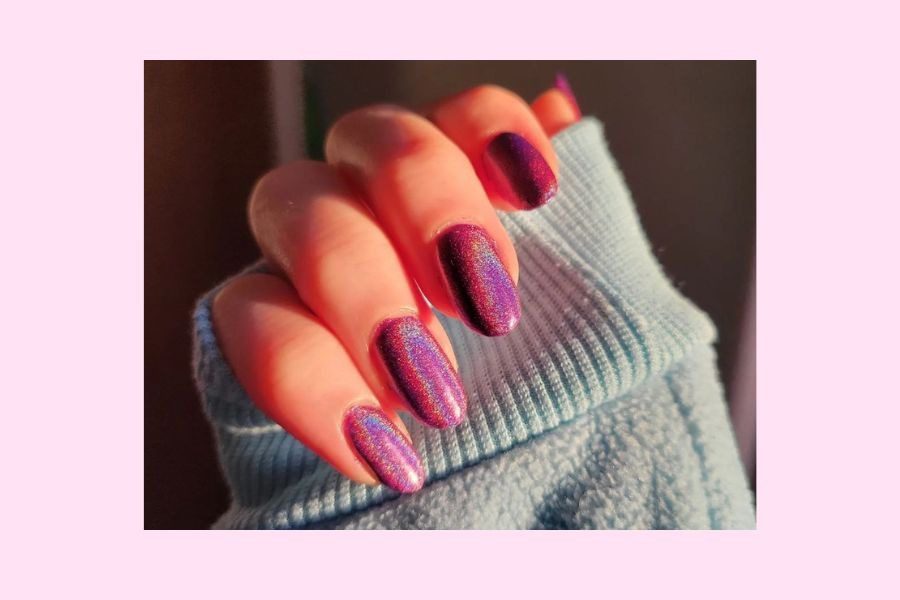 Holographic Nails: Πώς θα κάνεις αυτή την τάση κι εσύ