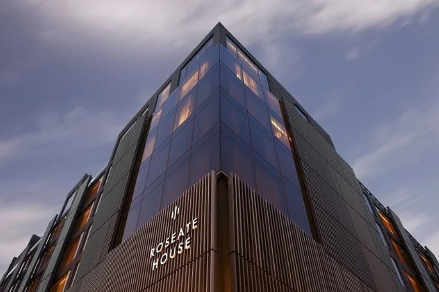 Πώς ένας άντρας κατάφερε να μείνει για δυο χρόνια δωρεάν σε ένα πεντάστερο ξενοδοχείο