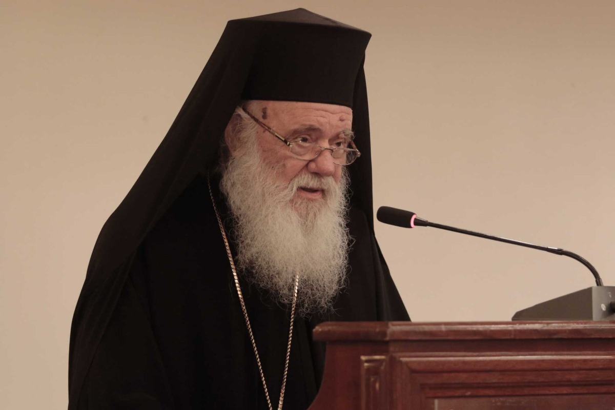 «Η Εκκλησία δεν εκδικείται» απάντησε ο Αρχιεπίσκοπος Ιερώνυμος για τις επιθέσεις σε πολιτικούς μέσα σε ιερούς ναούς