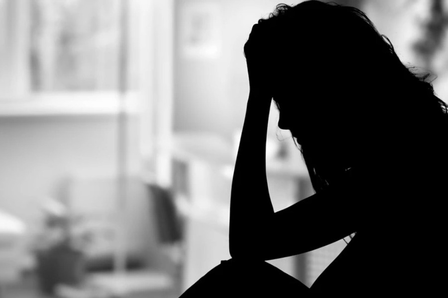 Ο πατέρας της τη βίαζε και ύστερα την εξέδιδε στο Ηράκλειο